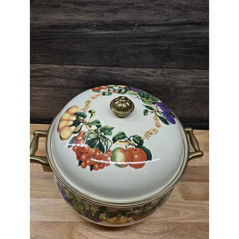 Tabletops Unlimited Kensington Gardens 8 Qt Enamel Stock Pot, Dutch Oven